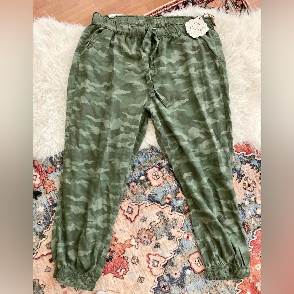 NWT Women’s Knox Rose Army Camouflage Pant Sz XXL